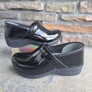 Dansko XP 2.0 Black Patent Slip On Clog Size 40 Nurse Healthcare Comfort Shoes